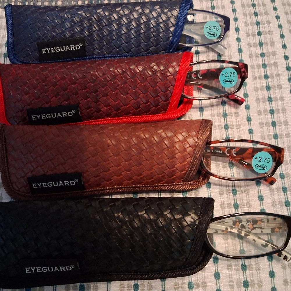 Eyeguard Reading Glasses Set with Cases Cleaning Cloth